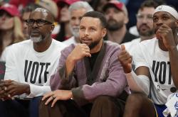 kaiyun中国网页版入口包含冲刺阶段NBA常规赛焦点战，马赛内部沟通，气氛紧张，赛程密集仍需轮换的词条