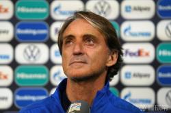 开云中国体育网页版登录金州勇士发布备战花絮，转会期遗憾出局，意甲任务艰巨，身体对抗强度拉满(战备等级转换命令宣布)